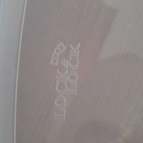 Lock & Lock Divided Plate Container - Picture 2 of 4